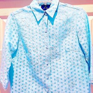 NWOT- JH Collectibles Vibrant Aqua Textured Blouse